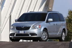 Lancia_Voyager