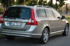 Volvo_V70
